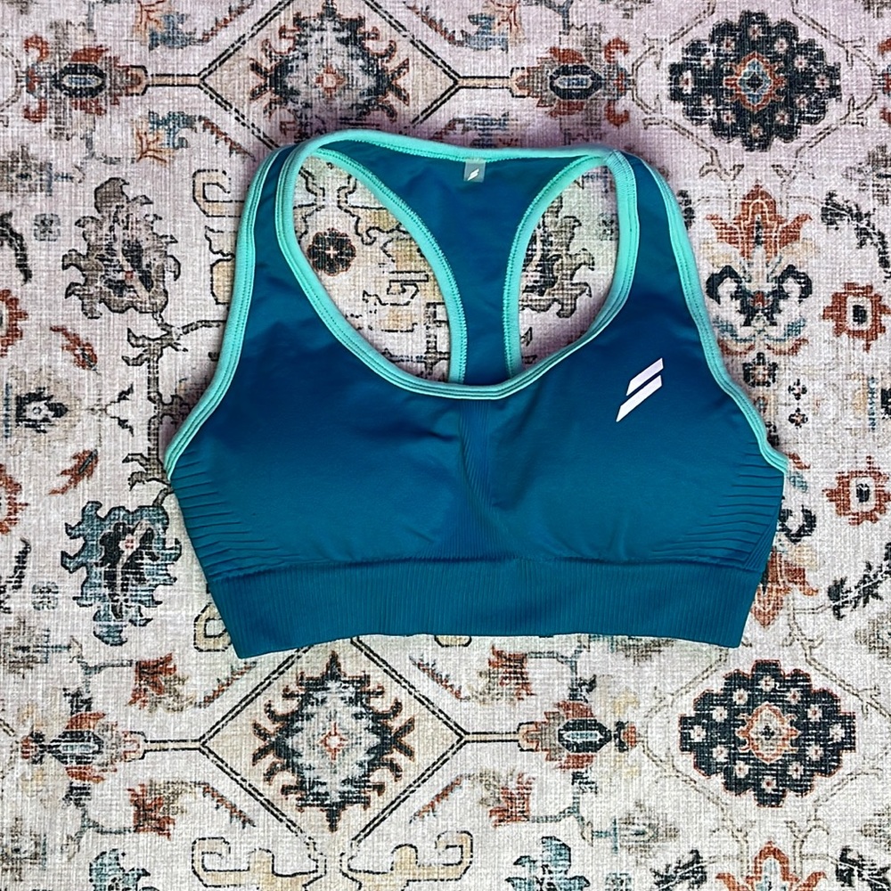 DOYOUEVEN SPORTS BRA